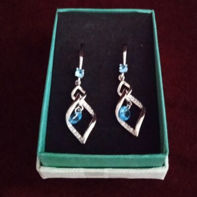 Минђуше са полудрагим каменом